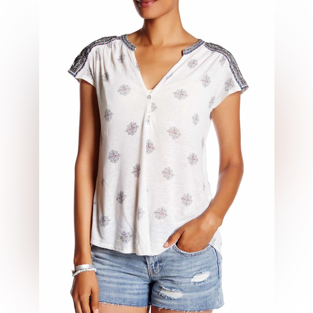 Lucky brand tops in medium.